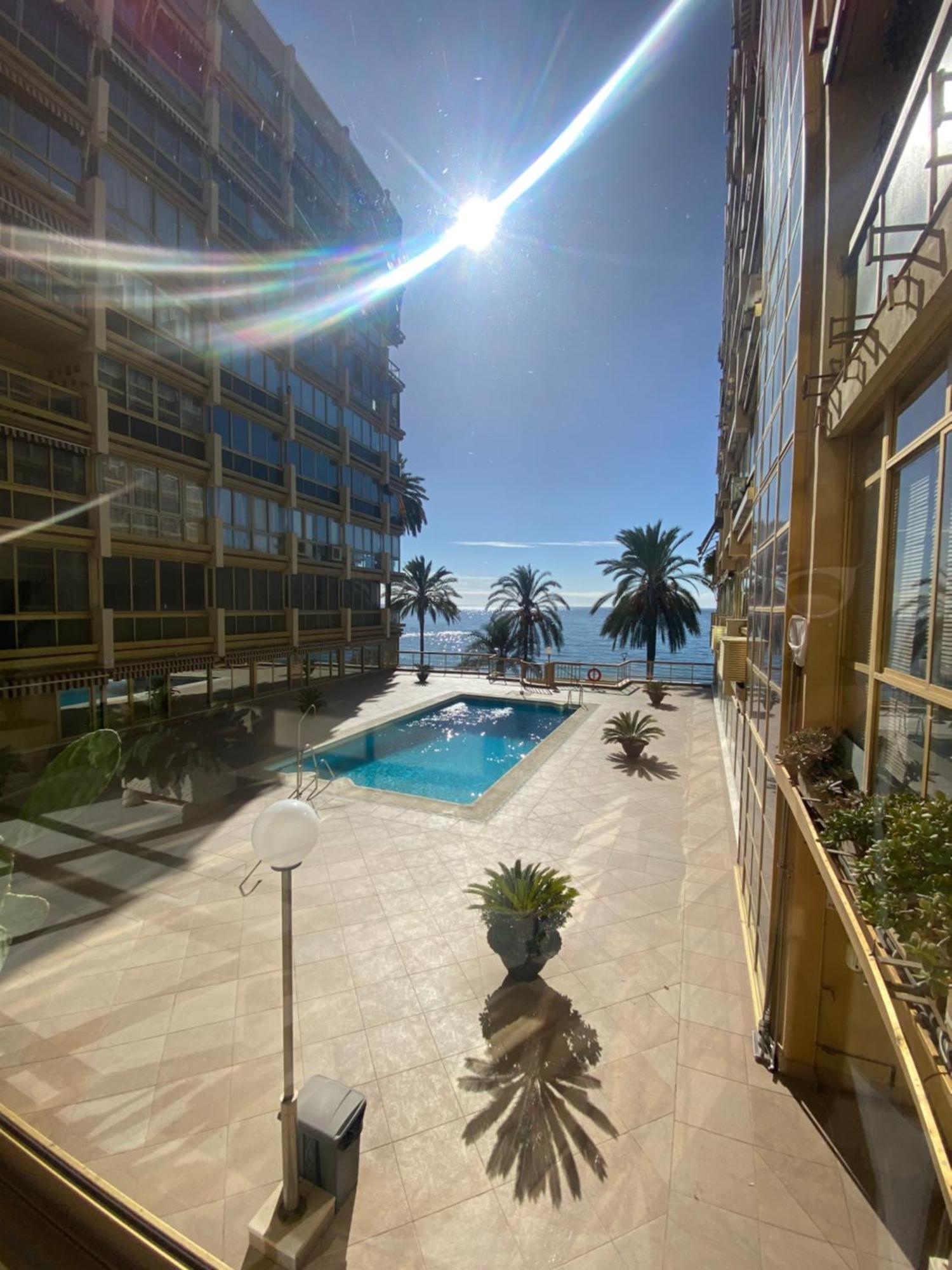 Marbella Beachfront Edificio Mayoral Primera Linea De Playa Y Centro Ciudad Con Barco Opcional Exterior foto